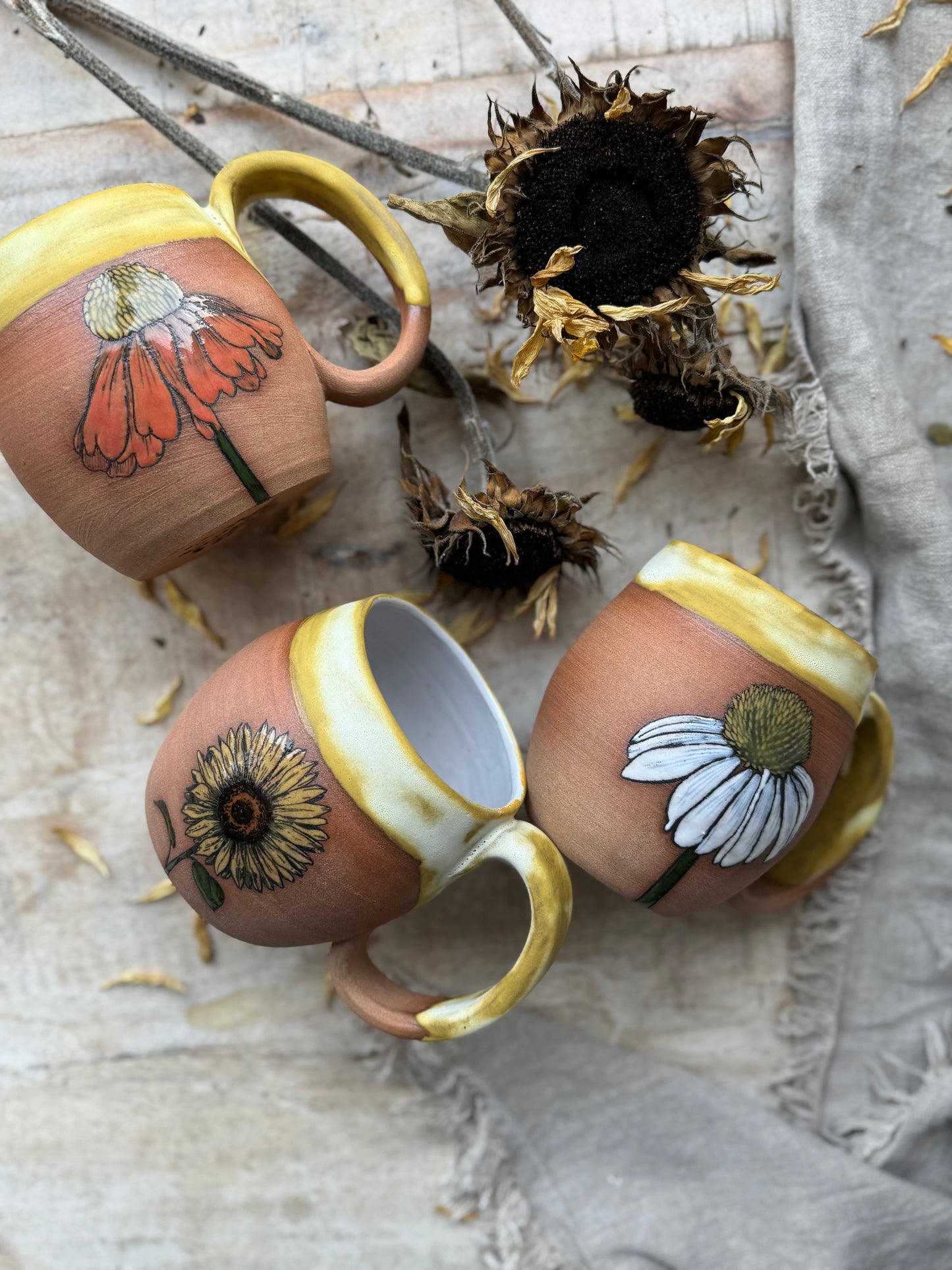 White Daisy Mug