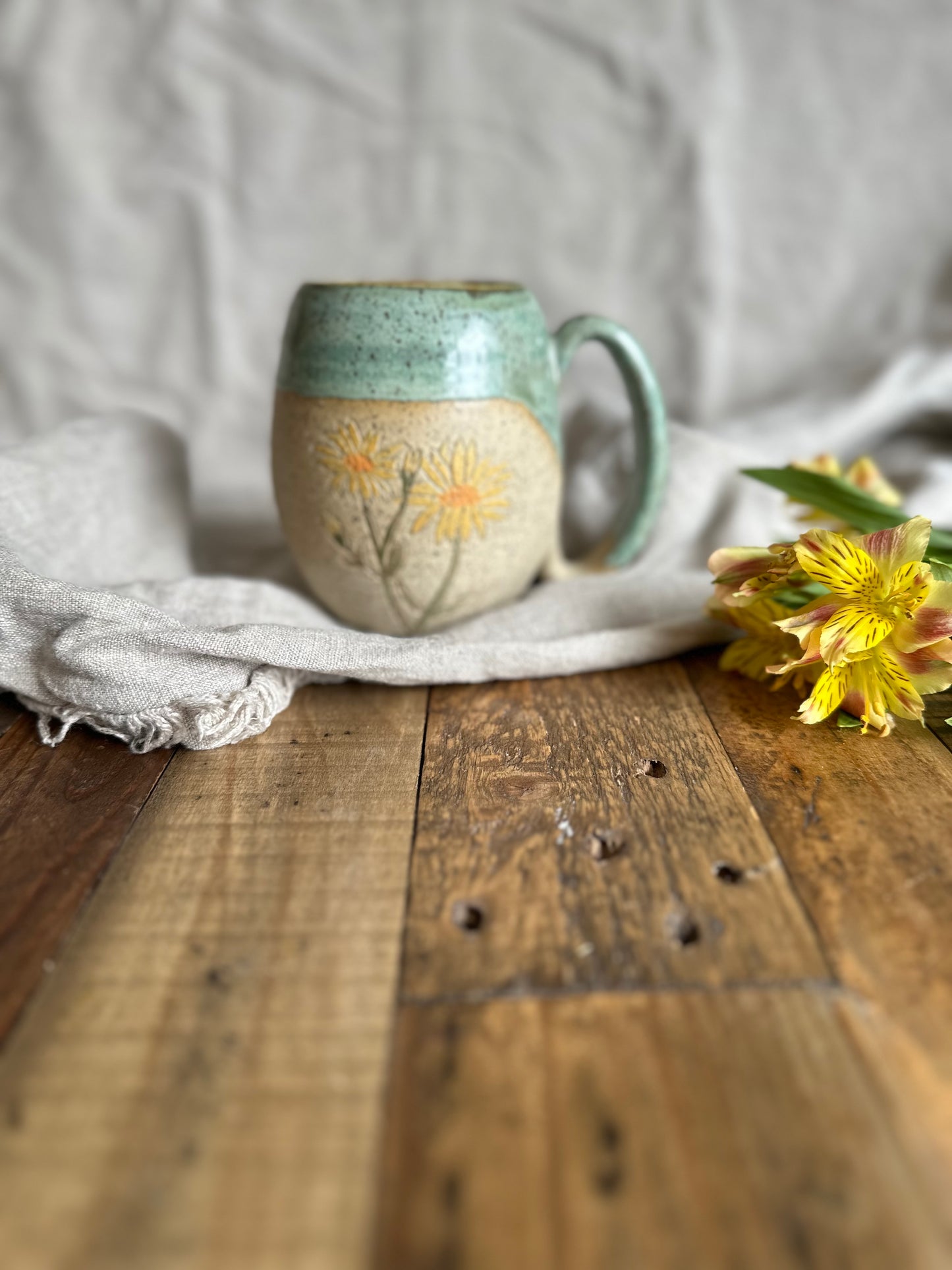 Arnica Flower Mugs