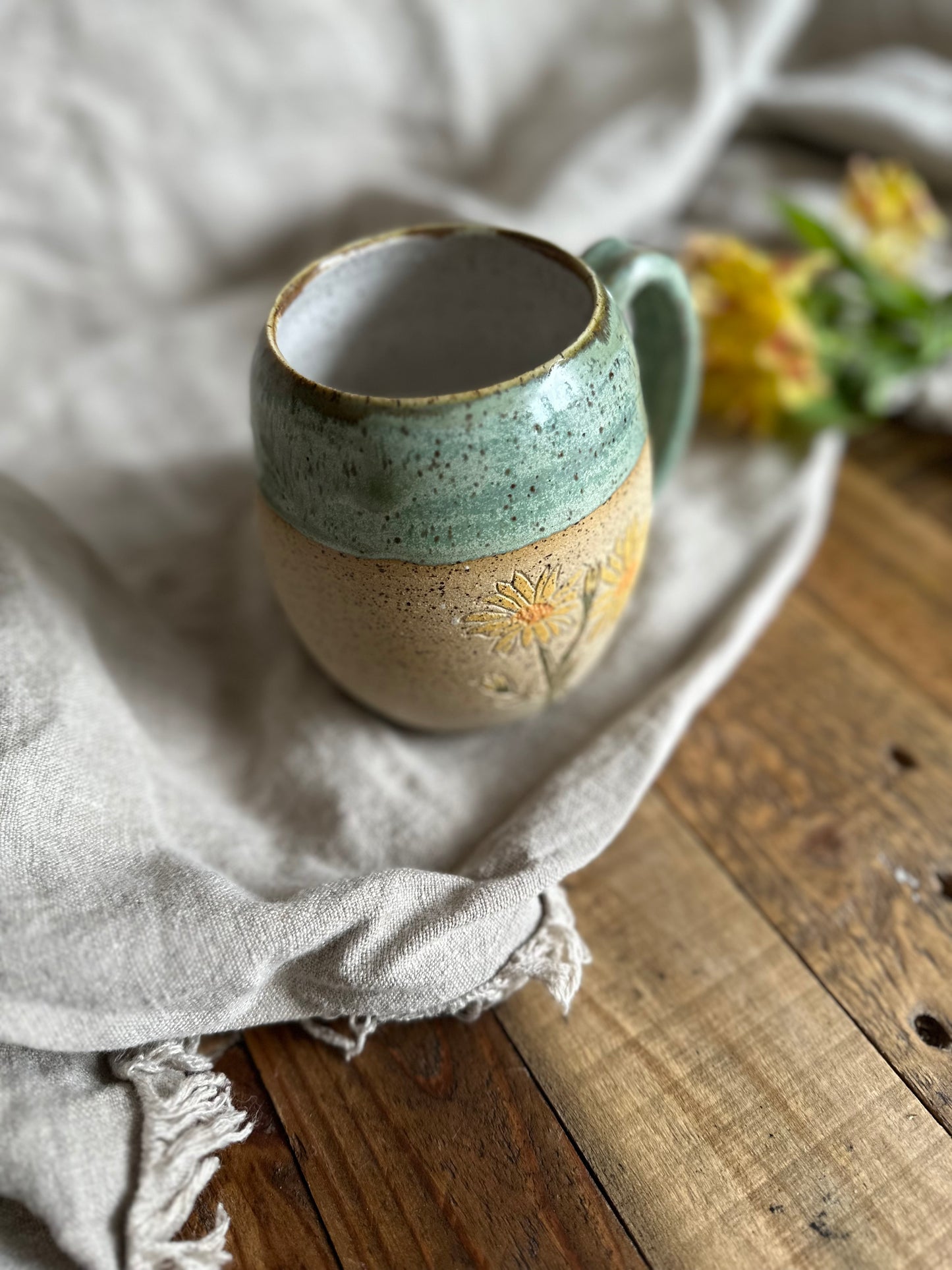 Arnica Flower Mugs