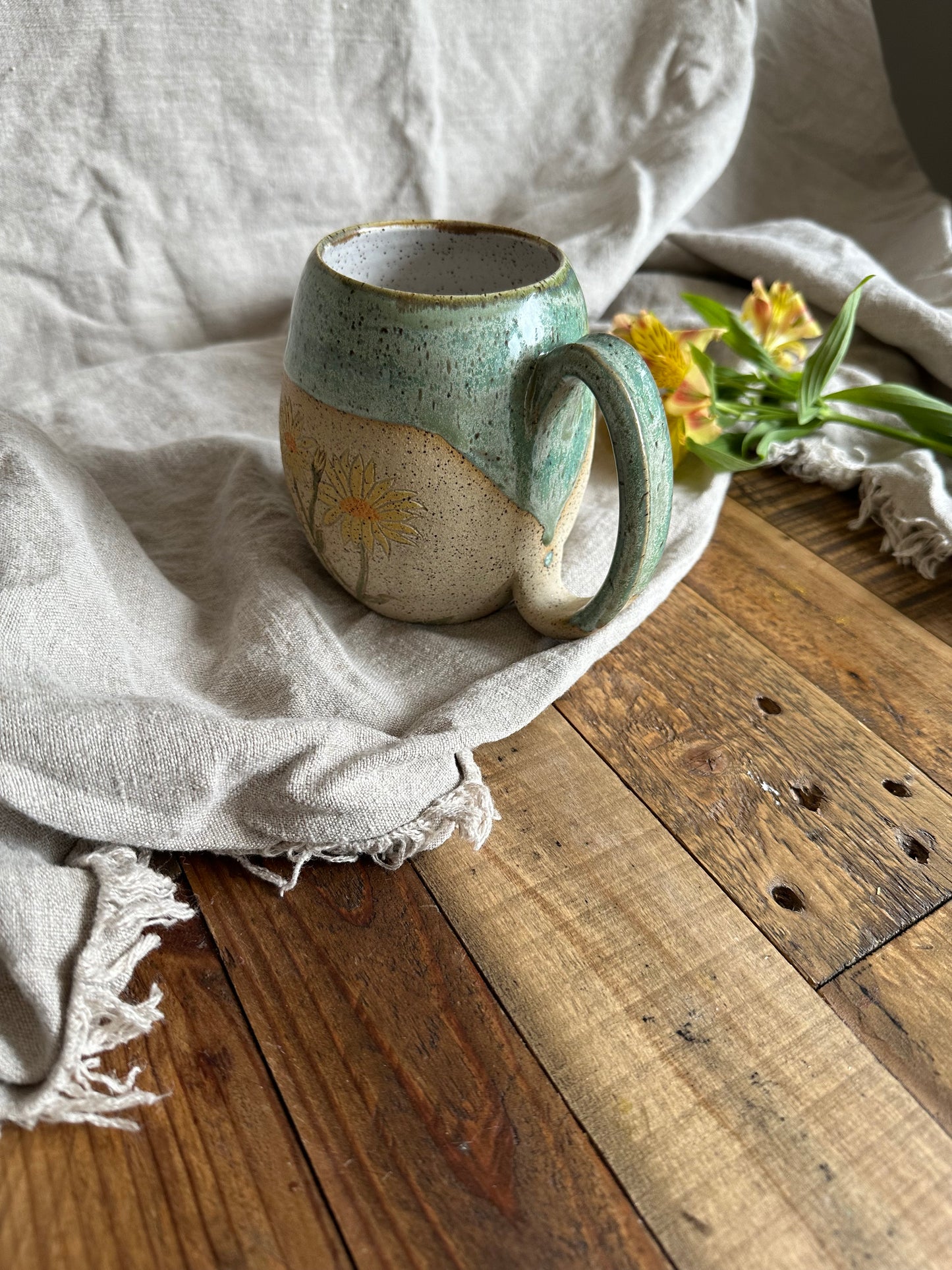 Arnica Flower Mugs